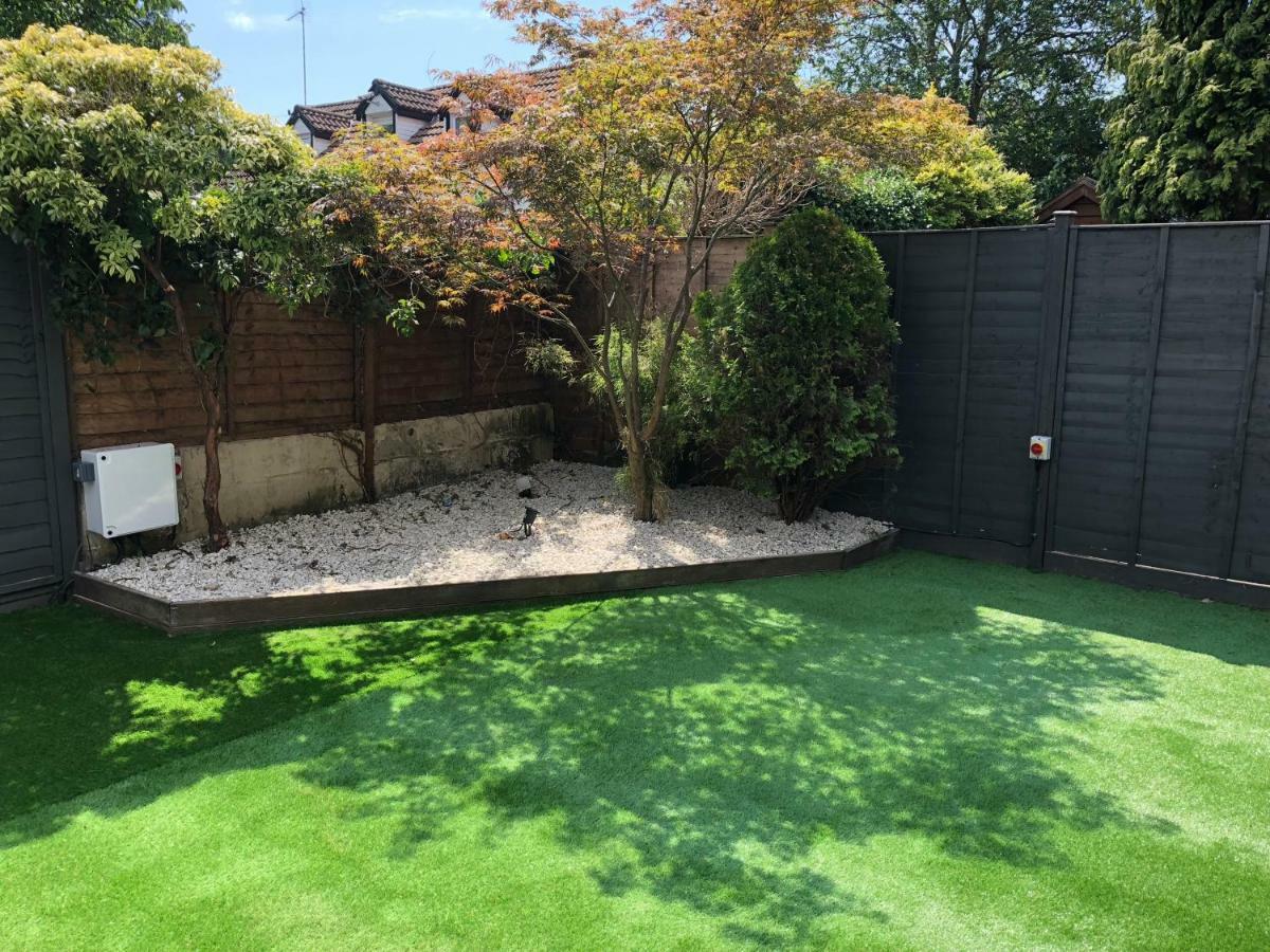 Bournemouth Hot Tub & Sauna Holiday Let Exterior photo