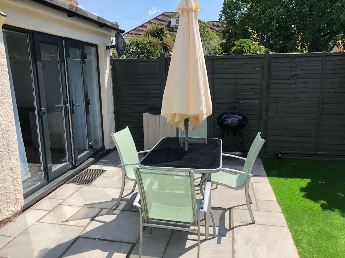 Bournemouth Hot Tub & Sauna Holiday Let Exterior photo