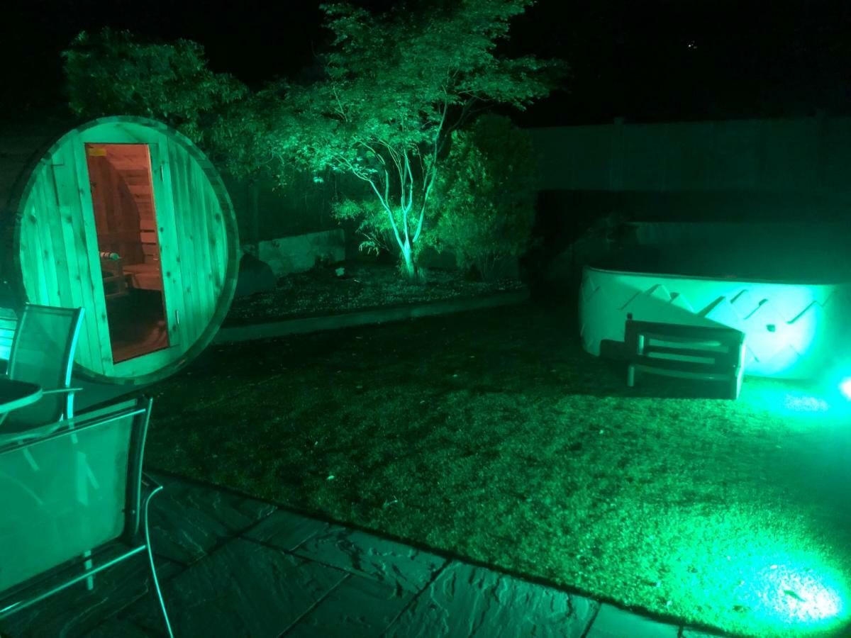 Bournemouth Hot Tub & Sauna Holiday Let Exterior photo